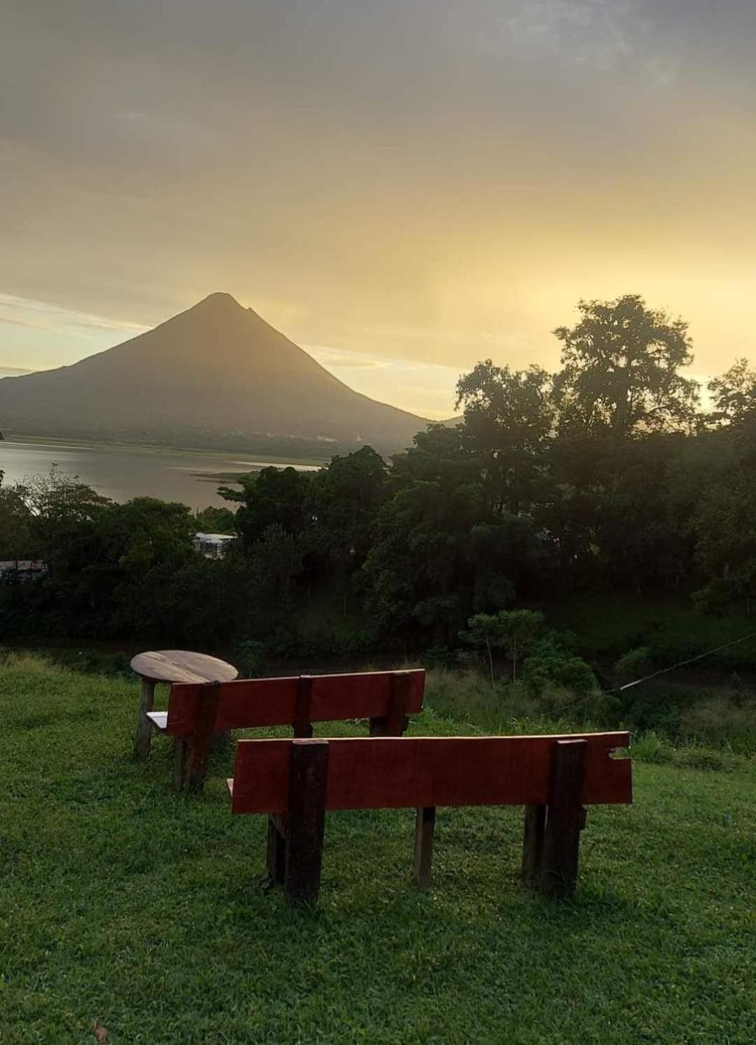 Sunset Inn La Fortuna Buitenkant foto